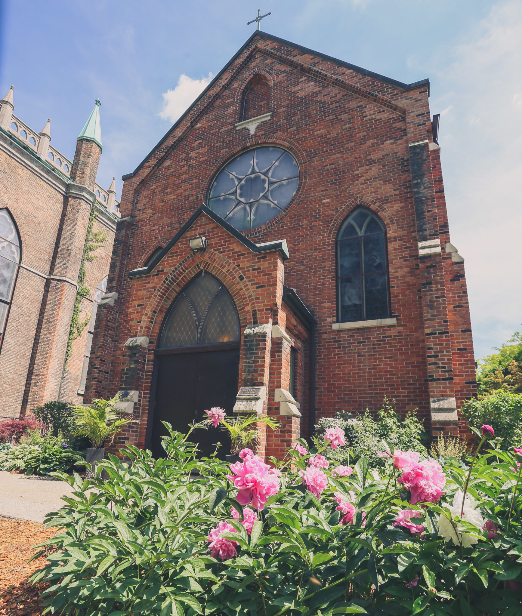 Ontario Calvary Chapel - q3xwwp9